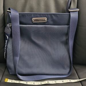 Nautica Messenger Bag with Rectangular Shape and Zipper Closure